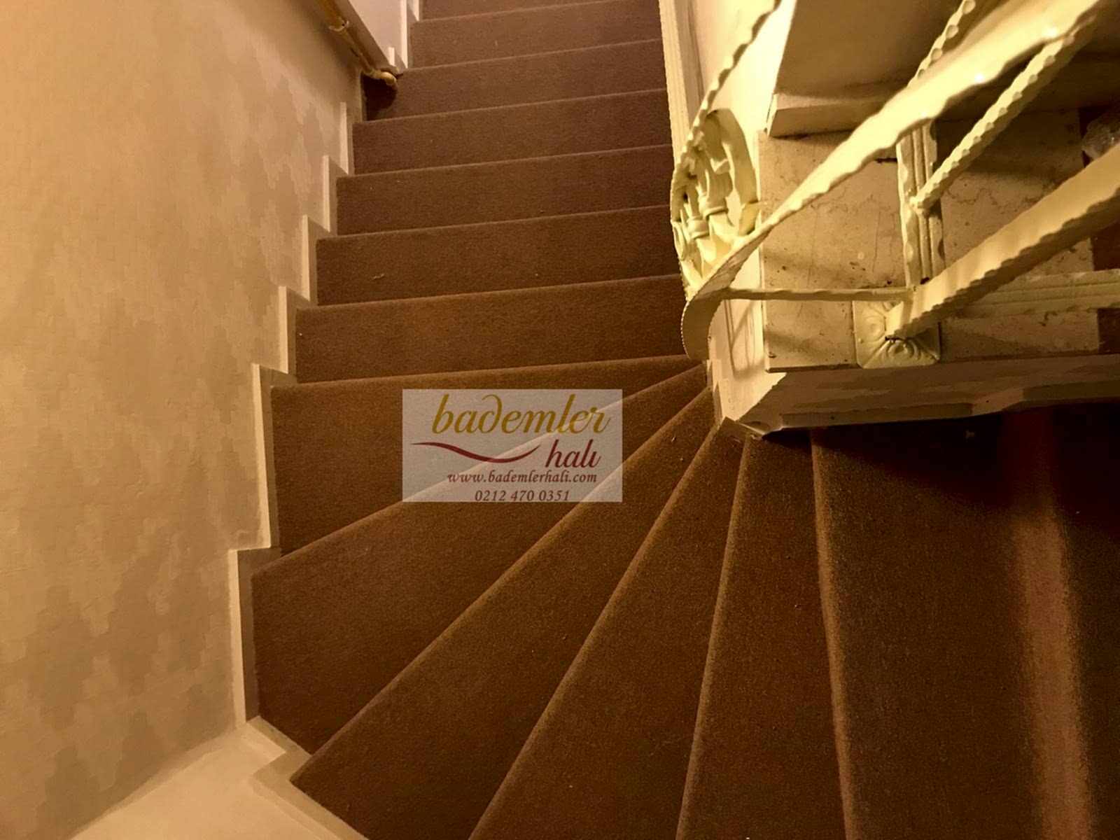 Merdiven halısı dönerli merdiven halı kaplama ofis halısı dubleks merdiven halı kaplama halı döşeme dublex merdiven halısı işyeri merdiven halı kaplama